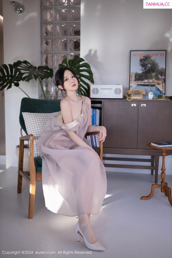 鱼子酱fish  [XiuRen]高清写真图 2024.11.22 No.9492 鱼子酱Fish 美腿性感第45张图片